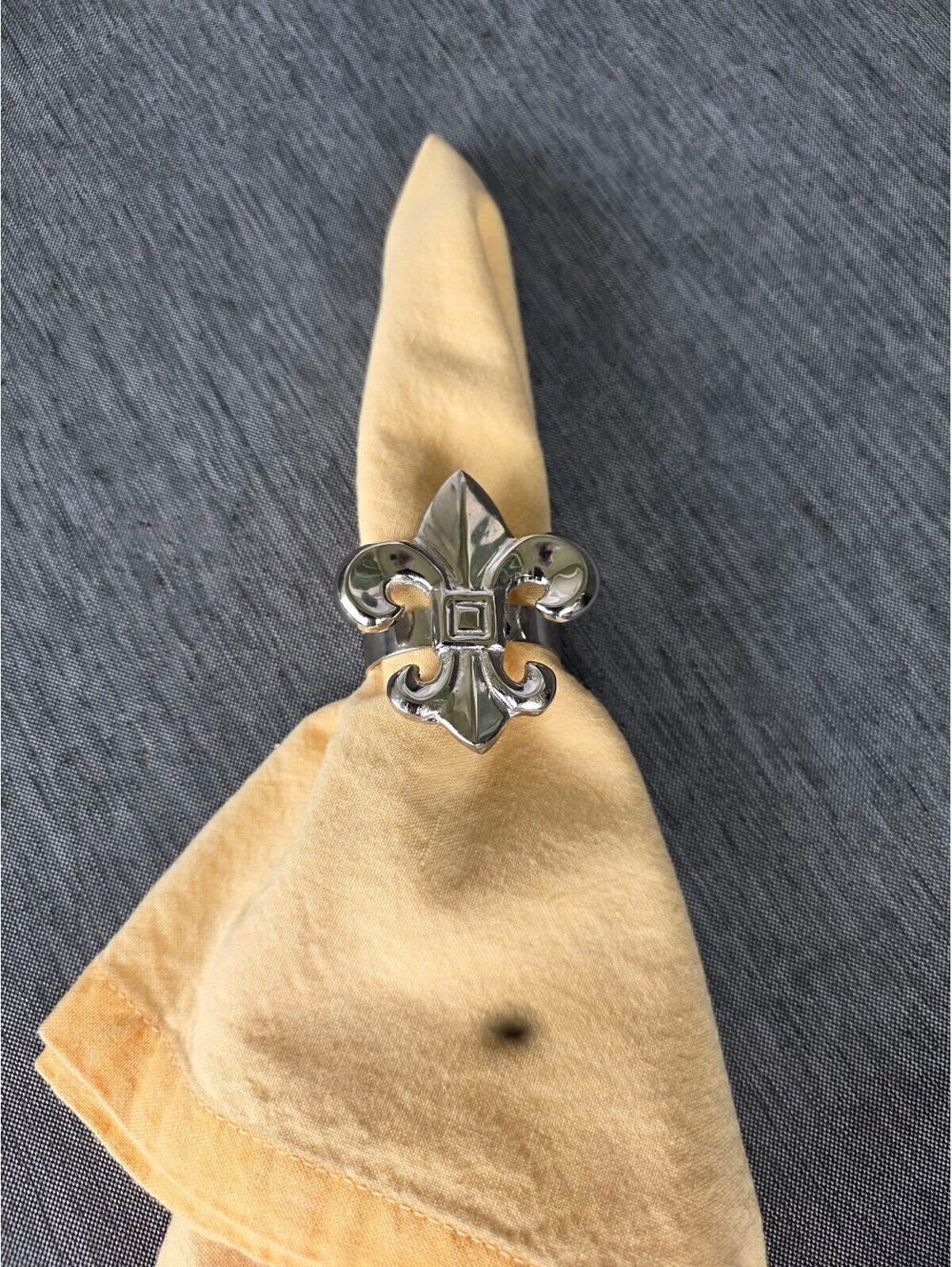 Set of 6 Silver Fleur-de-Lis Napkin Rings